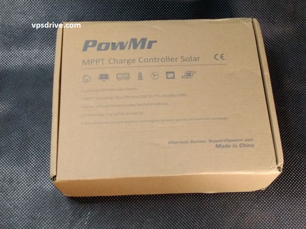 MPPT solar charge controller for battery charging