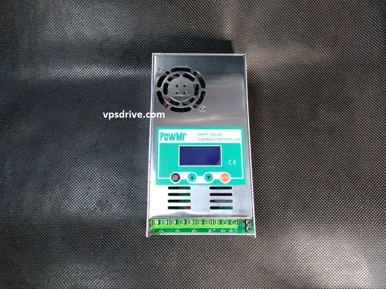 MPPT solar charge controller for battery charging