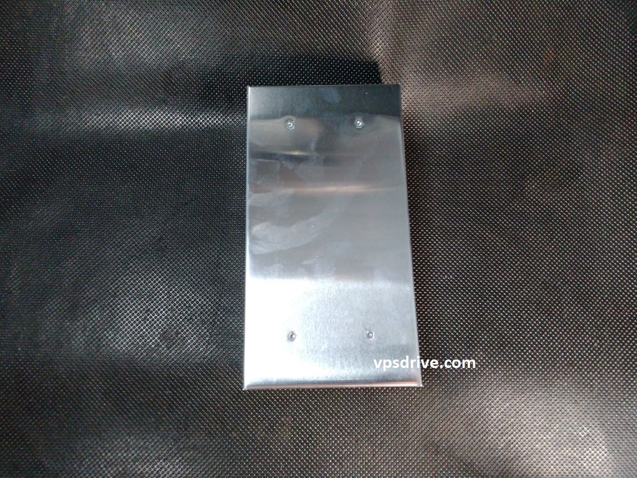 MPPT solar charge controller for battery charging